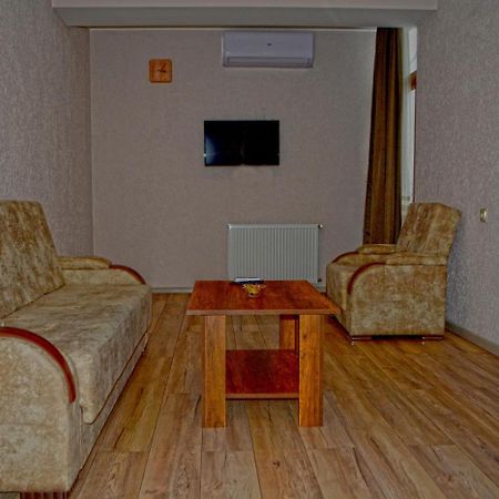 G&G Hotel ティビリシ エクステリア 写真