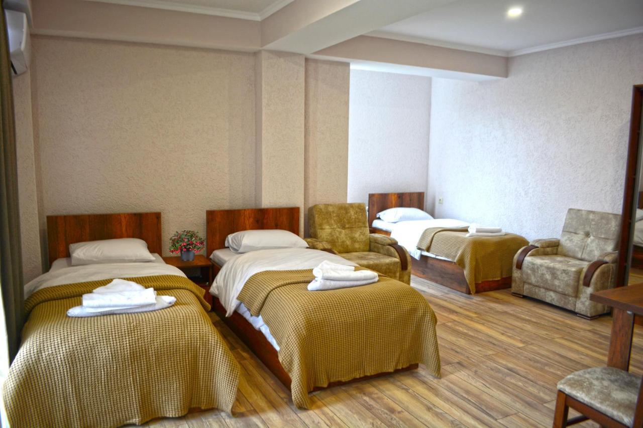 G&G Hotel ティビリシ エクステリア 写真